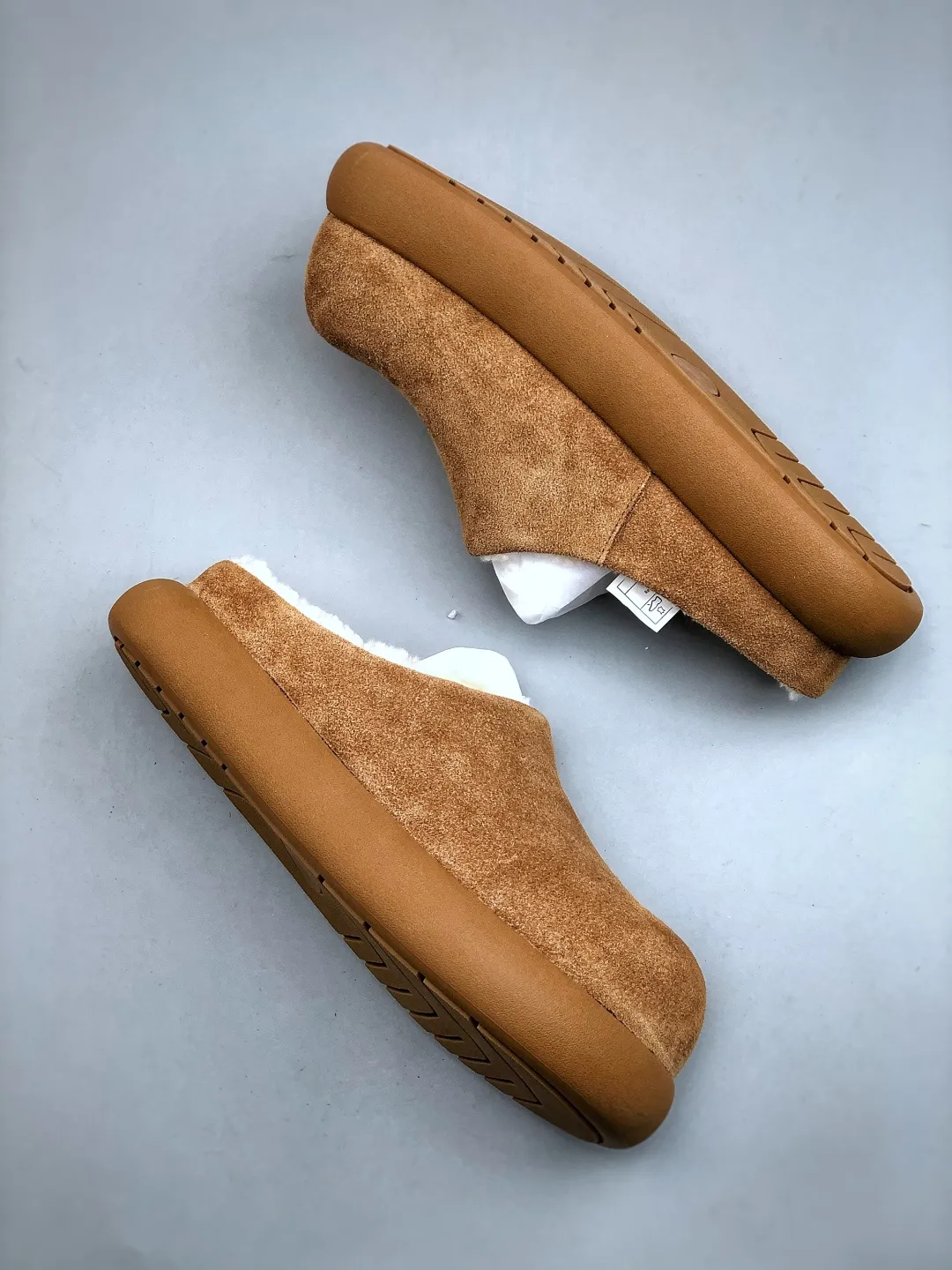Local self-pickup 💰480 supports store release, the latest official revision and new style! The platform is exclusively for foreign trade UGG Tasman GTX winter neutral small potato snow shoes 1172790 Produced by the ten-year-old brand shoemaking OEM production line. Pay attention to every detail. Longfeng A-grade genuine sheep fur is integrated. Completely built in accordance with the ZP process. Size: 35-40